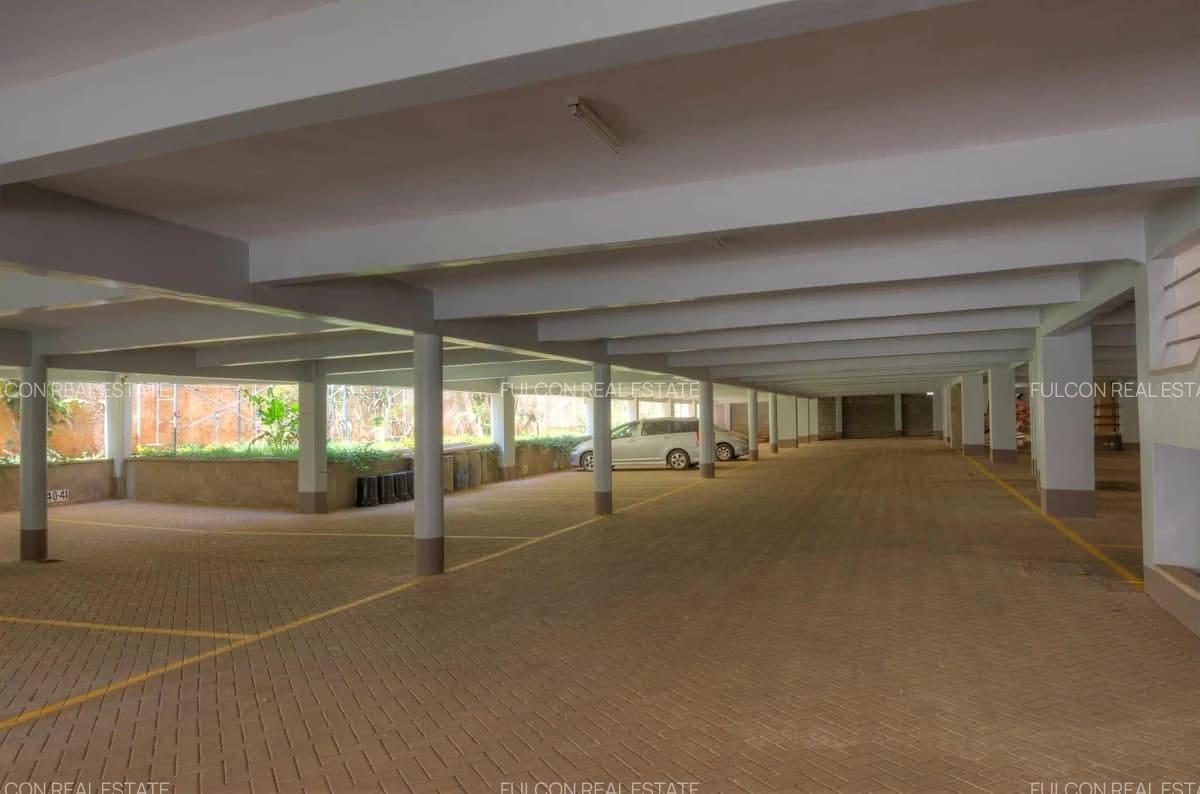 3 Bed Apartment with En Suite in Lavington - 16
