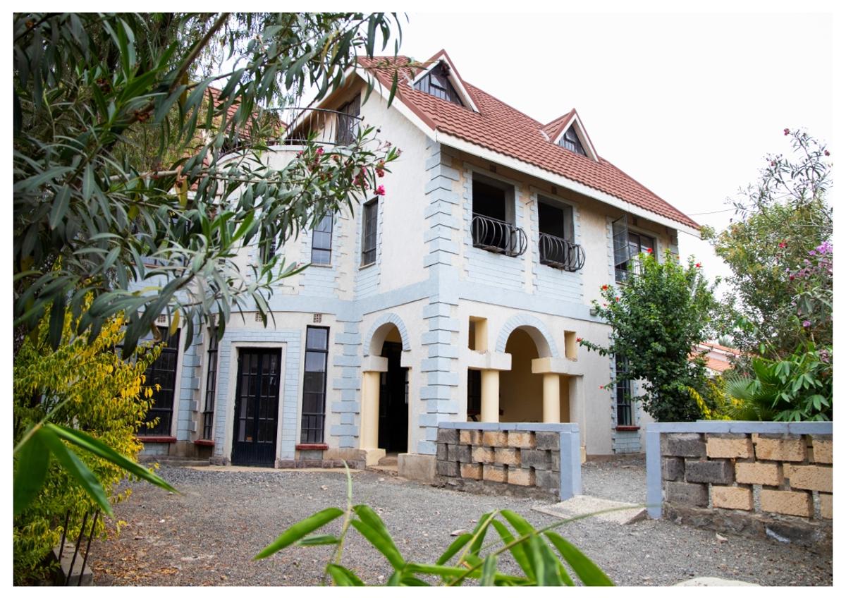 6 Bed House with En Suite at Off Epz Road