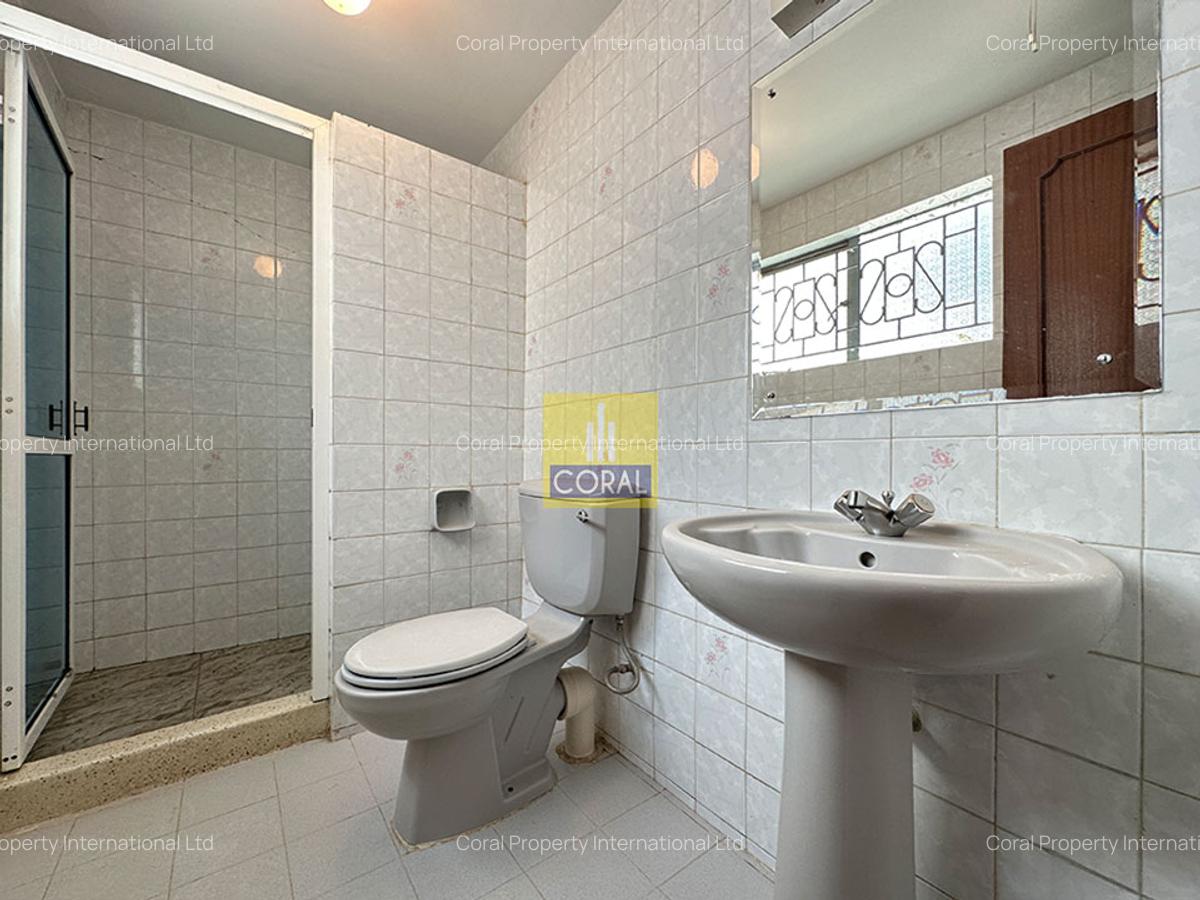 4 Bed Townhouse in Brookside - 8