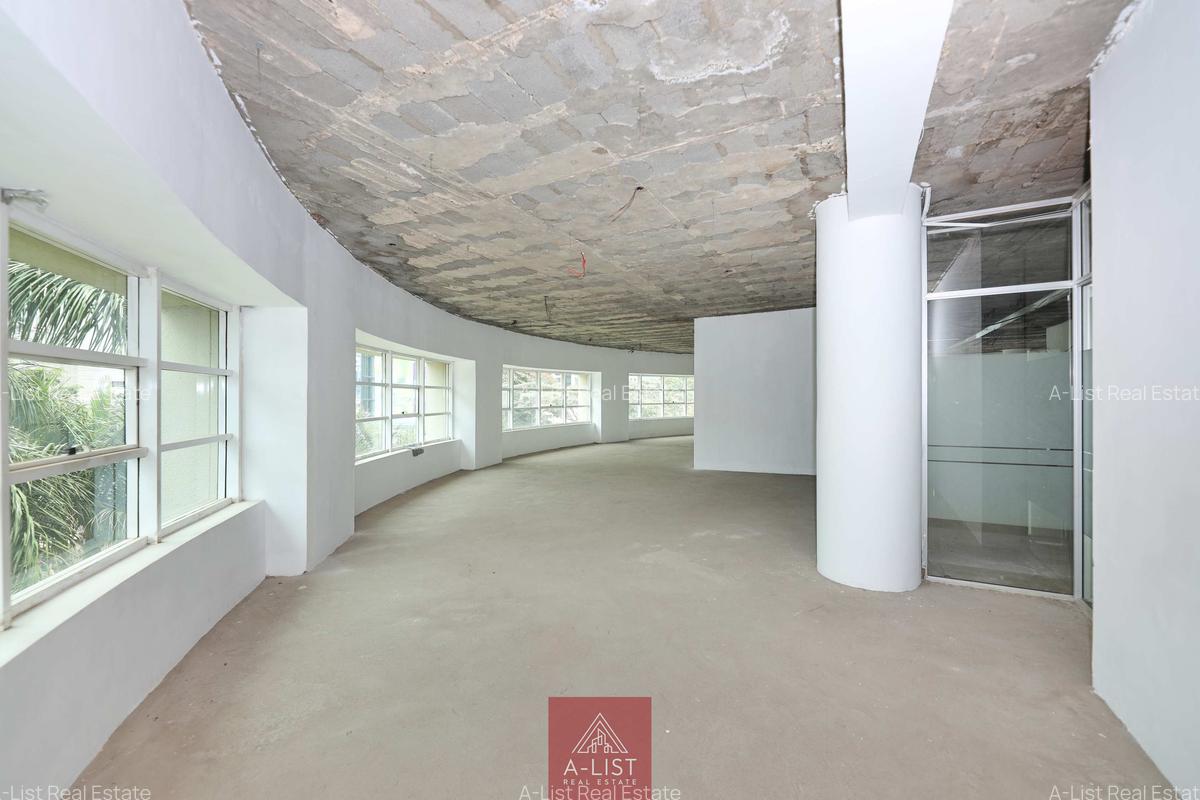 6,162 ft² Commercial Property with Service Charge Included at Woodvale Close - 4