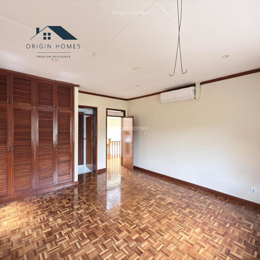 5 Bed Townhouse with En Suite at Brookside - 9
