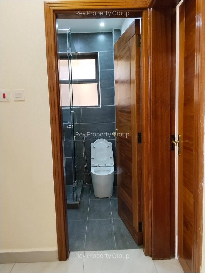 2 Bed Apartment with En Suite in Kilimani - 14