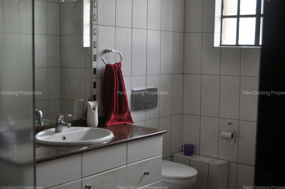 5 Bed Townhouse with En Suite in Lower Kabete - 15