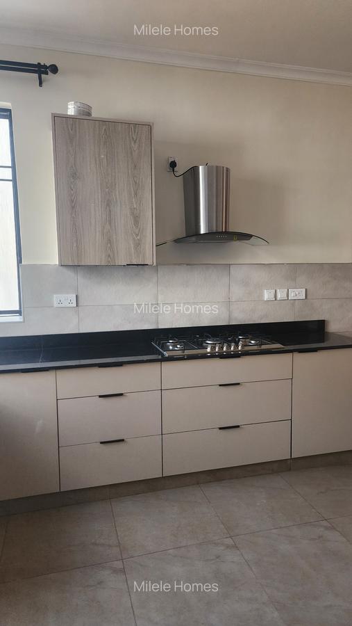 6 Bed Villa with En Suite at Loresho - 16