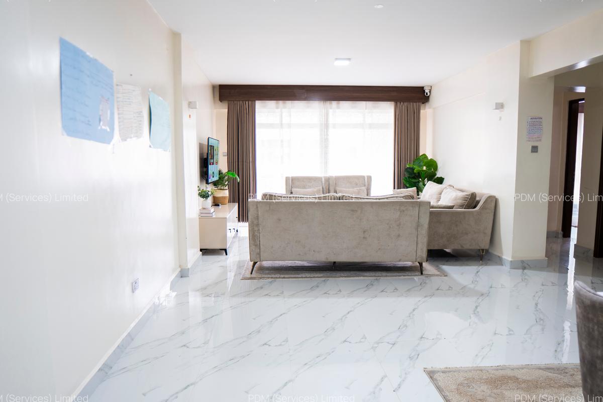 4 Bed Apartment with En Suite in Parklands - 4