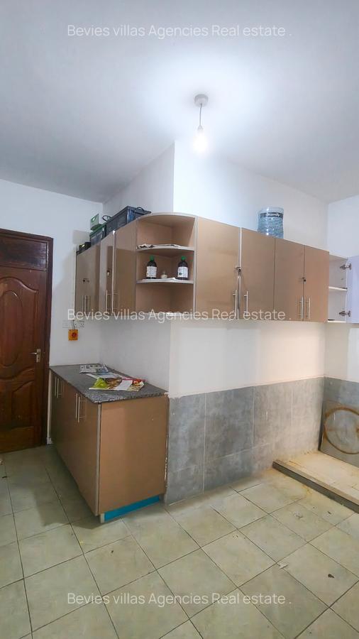 3 Bed Apartment with En Suite at Parklands - 8