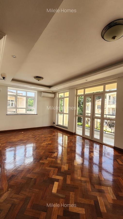 5 Bed Townhouse with En Suite at Njumbi Road - 10