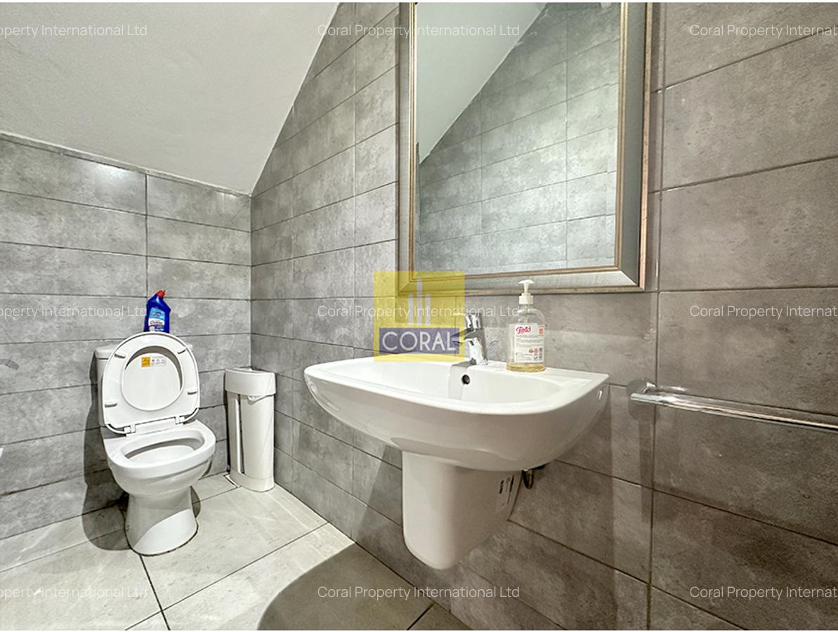 29,825 ft² Warehouse in Industrial Area - 15