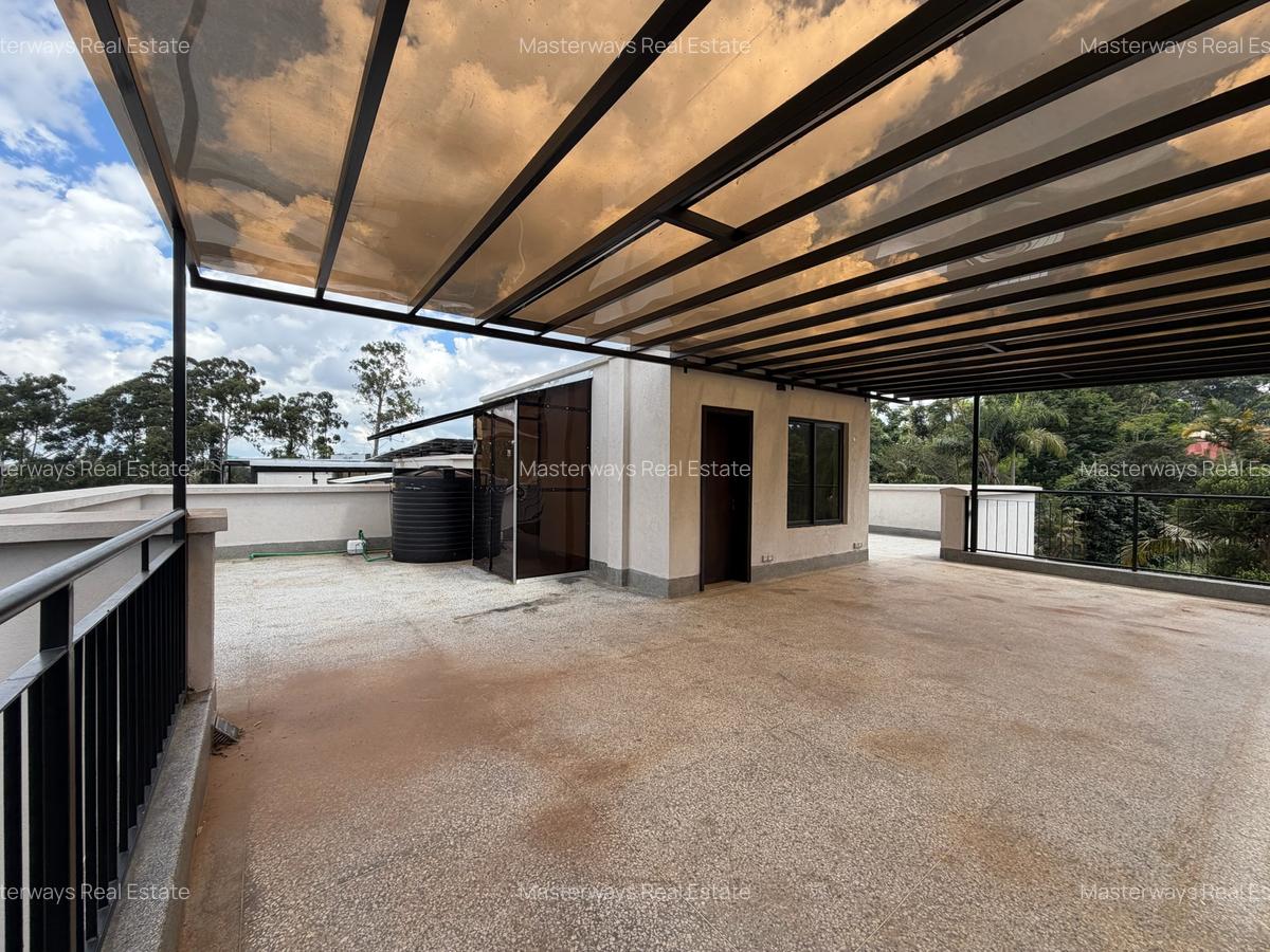 5 Bed Villa with En Suite in Lavington - 11