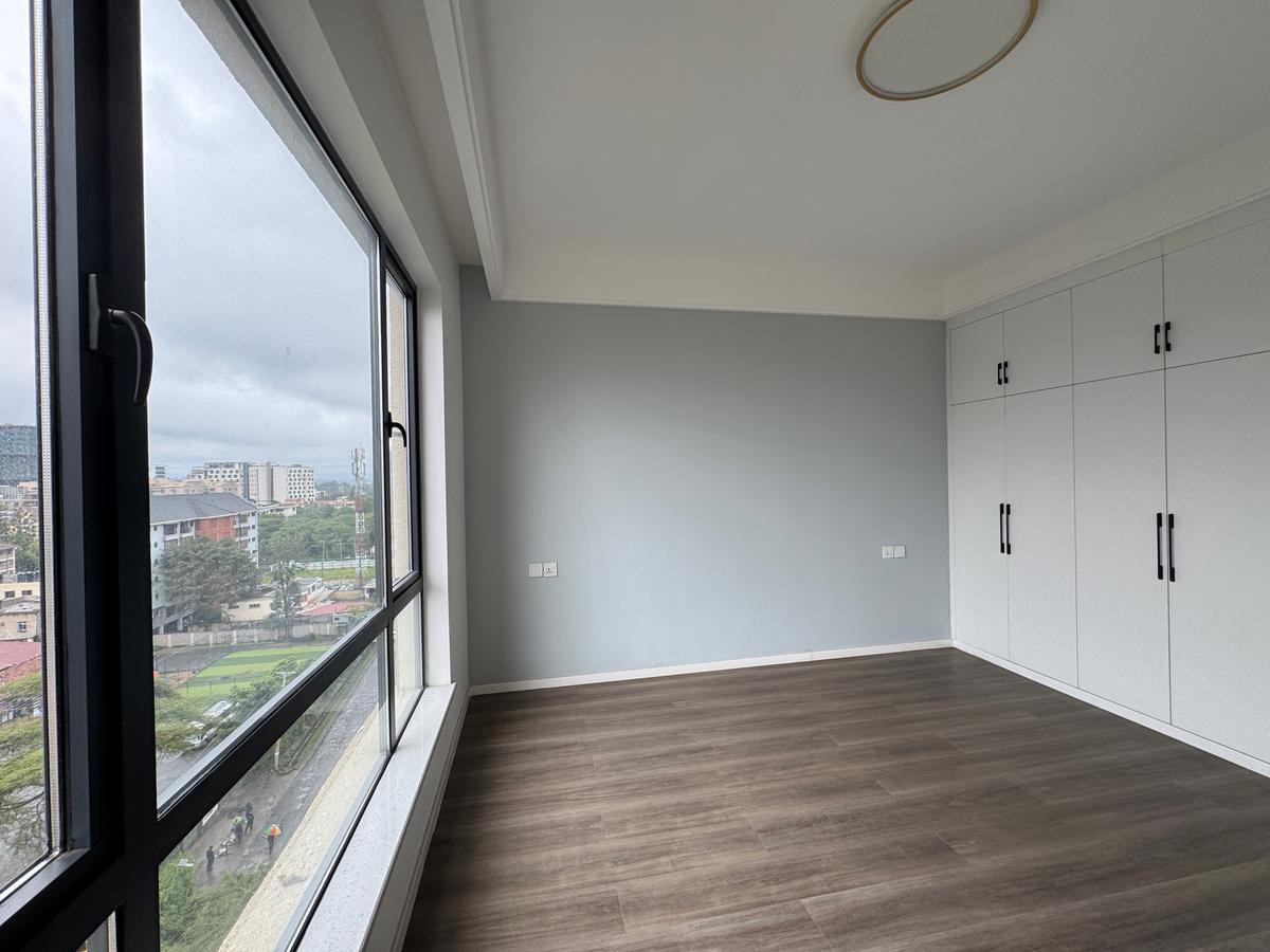 Serviced 2 Bed Apartment with En Suite in Kilimani - 2