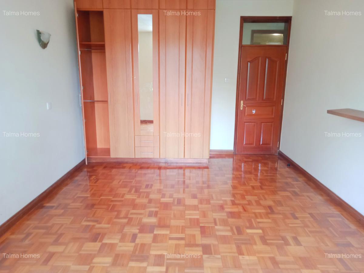 5 Bed Apartment with En Suite at Rhapta Road - 12
