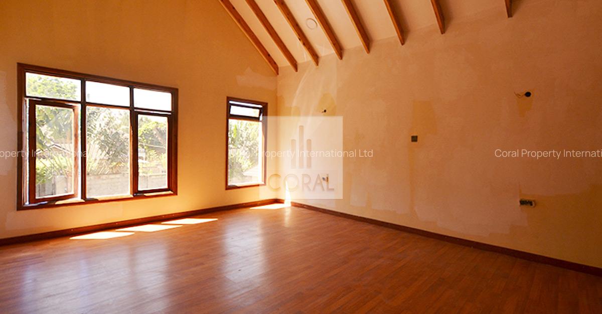 6 Bed House in Ridgeways - 5