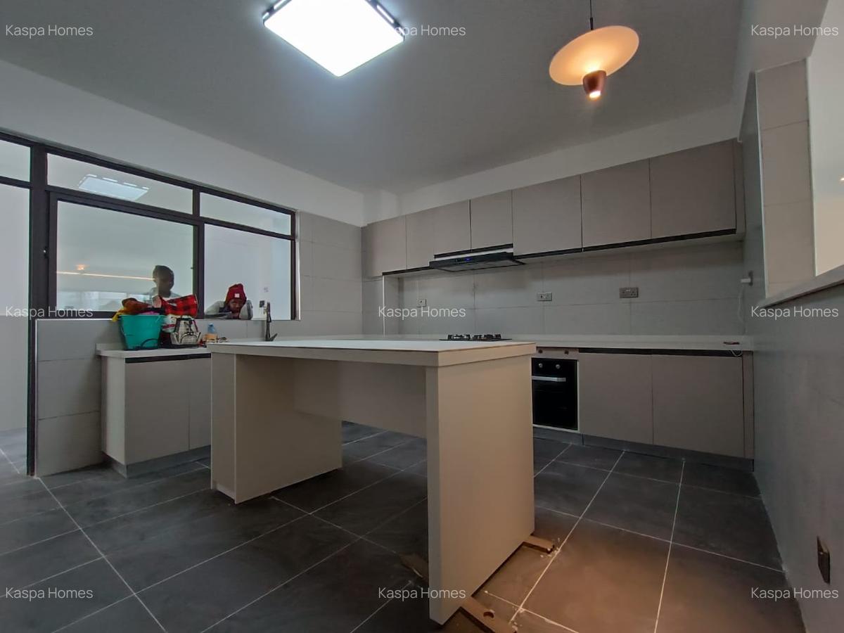 4 Bed Apartment with En Suite in Kileleshwa - 5