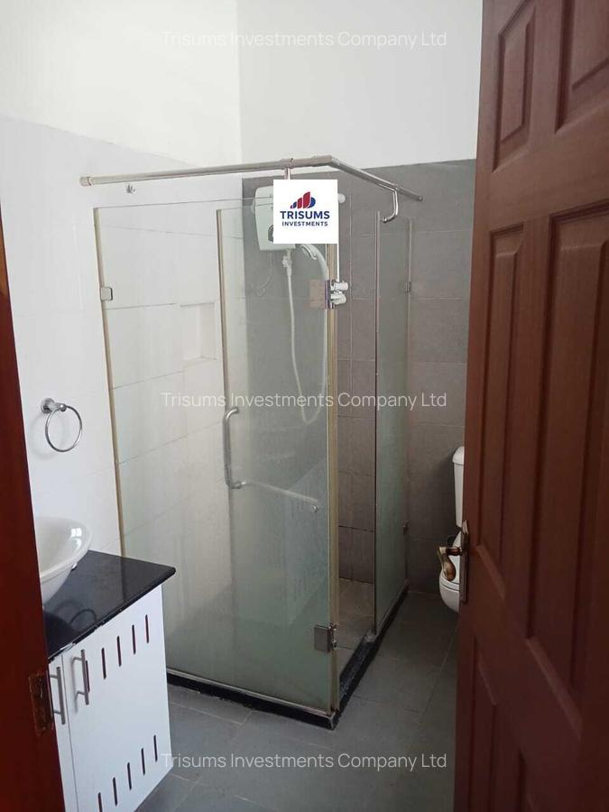 2 Bed Apartment with En Suite at Lantana Road - 11