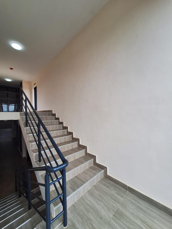 3 Bed Apartment with En Suite at Near Isk - 14