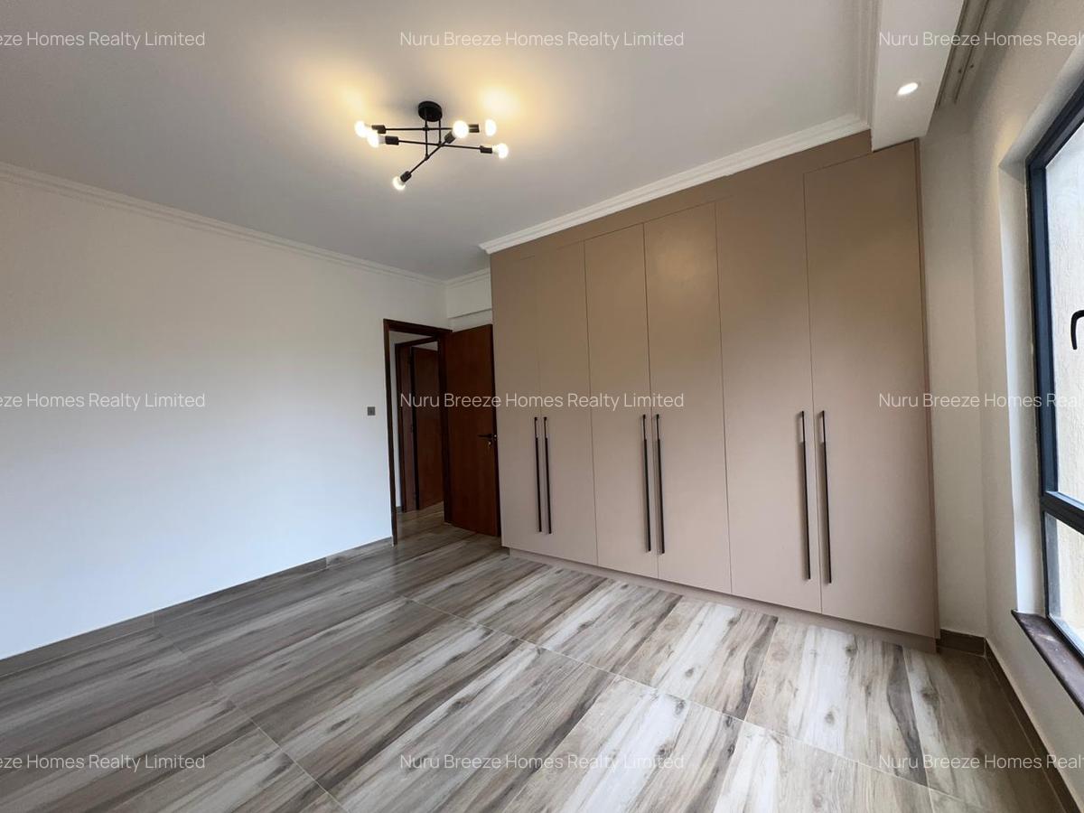 2 Bed Apartment with En Suite in Brookside - 7