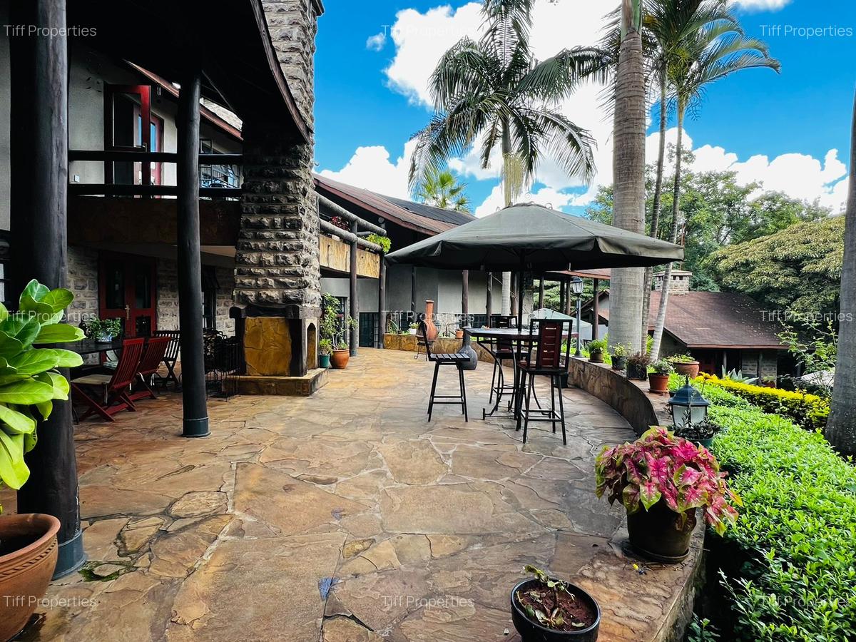 5 Bed House in Karen Hardy - 11