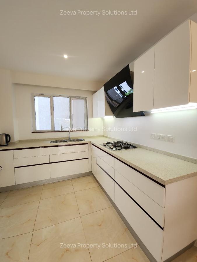 Furnished 2 Bed Apartment with En Suite in Rhapta Road - 5