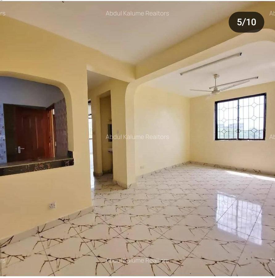 Serviced 2 Bed Apartment with En Suite at Bamburi - 5