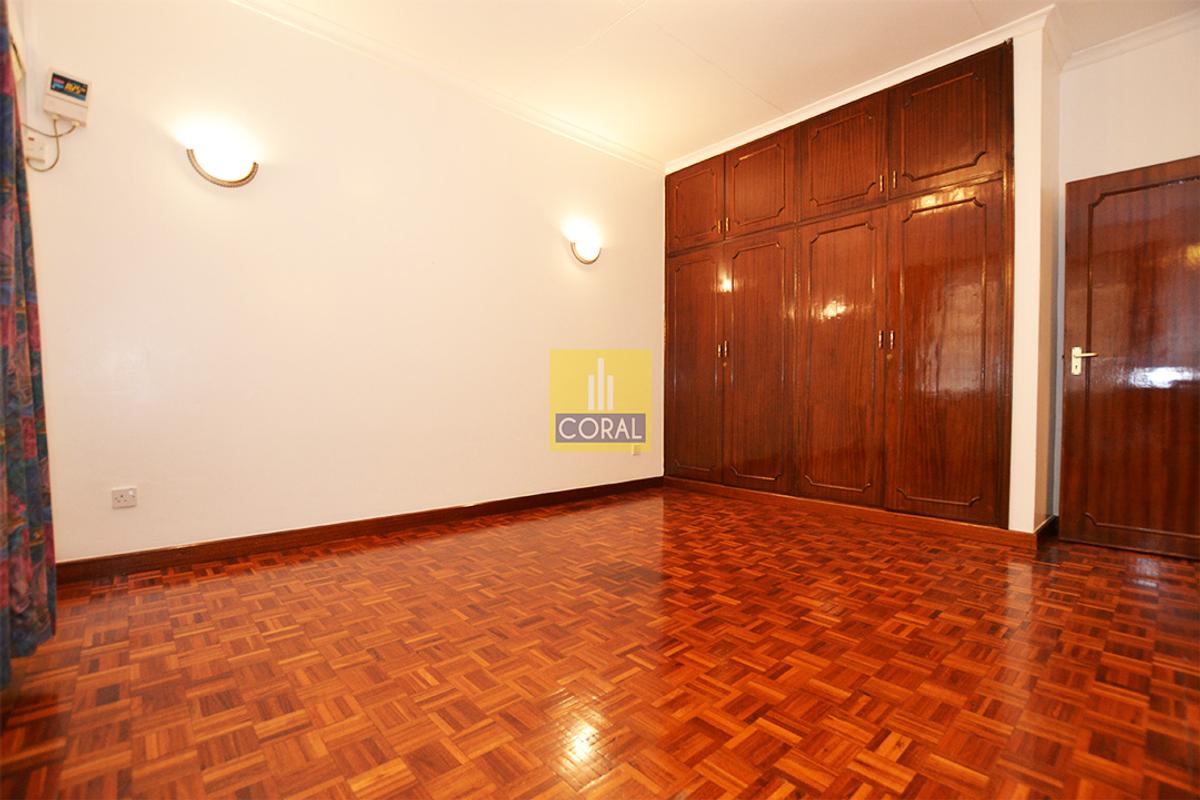 4 Bed Apartment with Parking in Westlands Area - 20