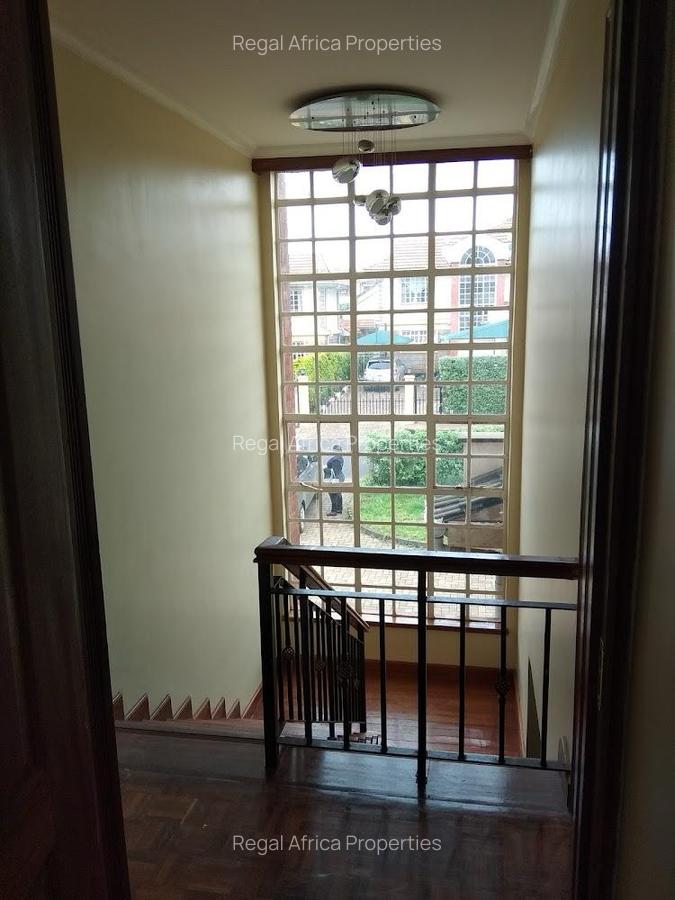 4 Bed Townhouse with En Suite in Kiambu Road - 10