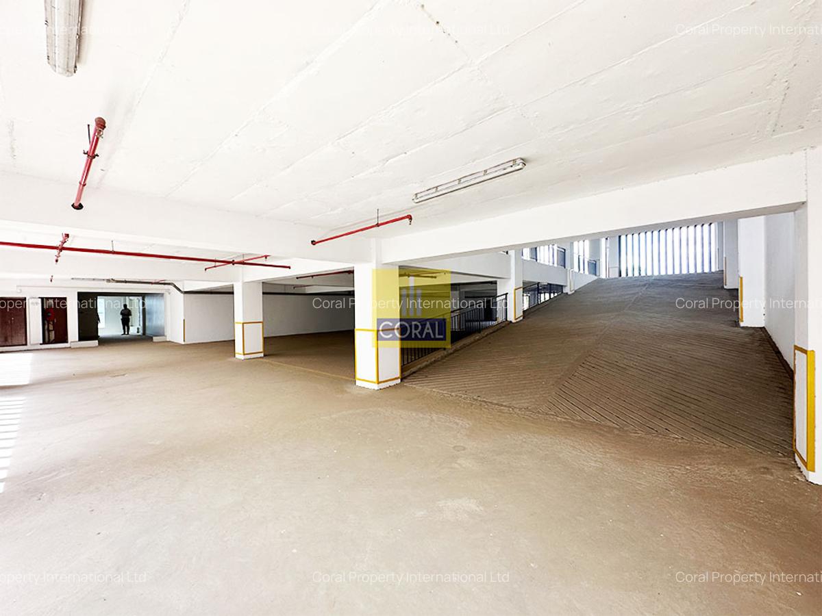 Warehouse with Parking in Embakasi - 12
