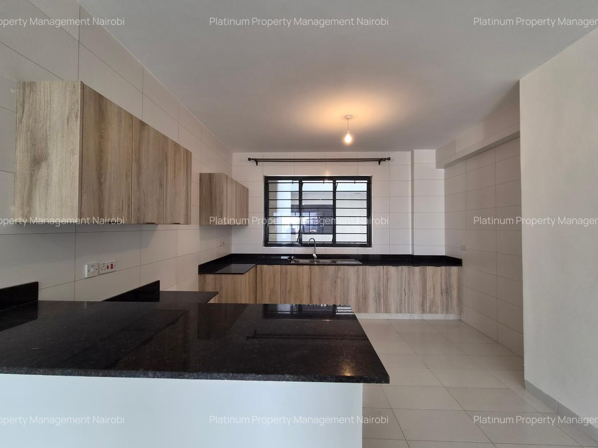 3 Bed Apartment with En Suite at Second Parklands - 7