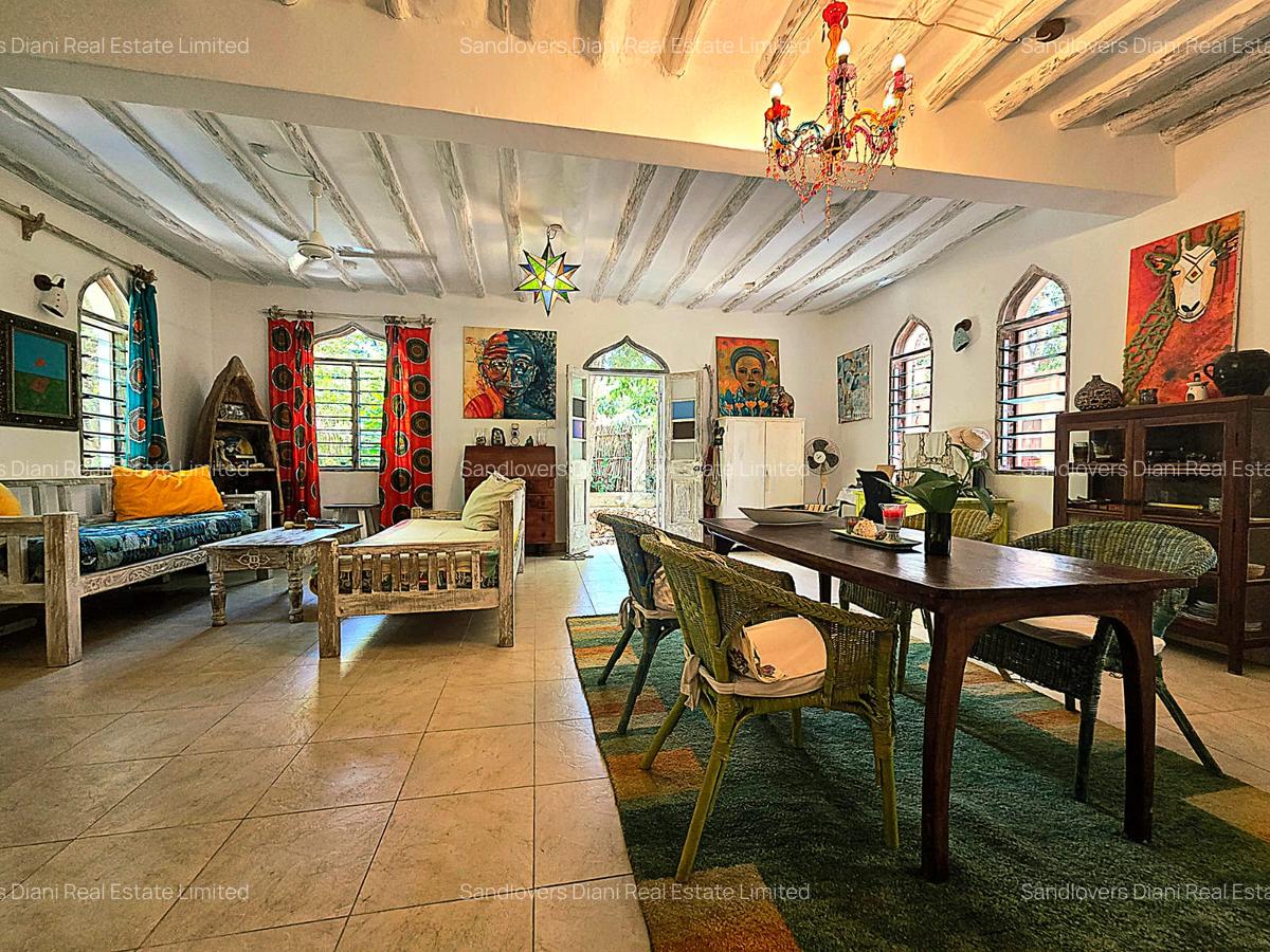 4 Bed Villa with En Suite in Diani - 3