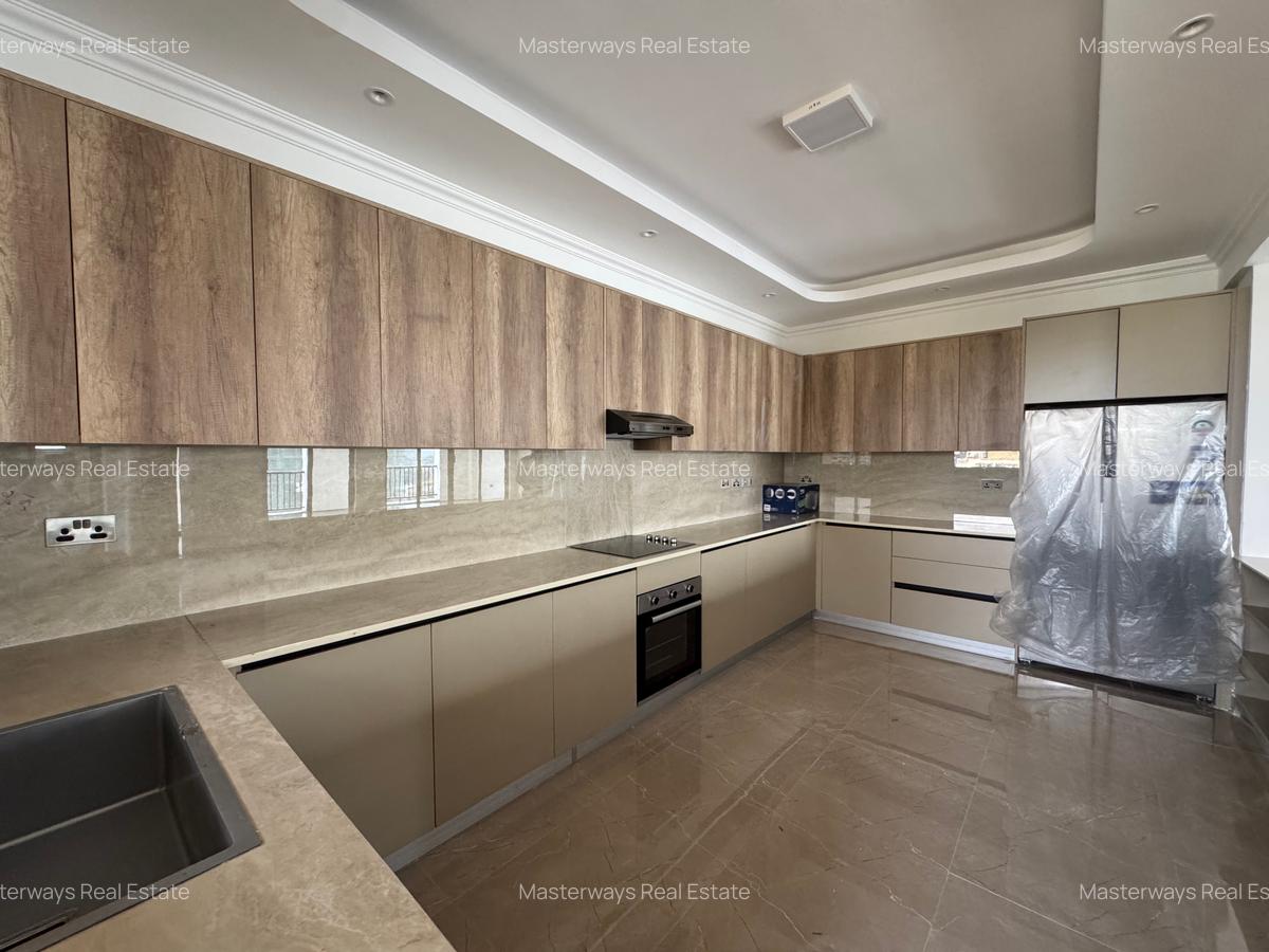 Serviced 3 Bed Apartment with En Suite in Brookside - 3