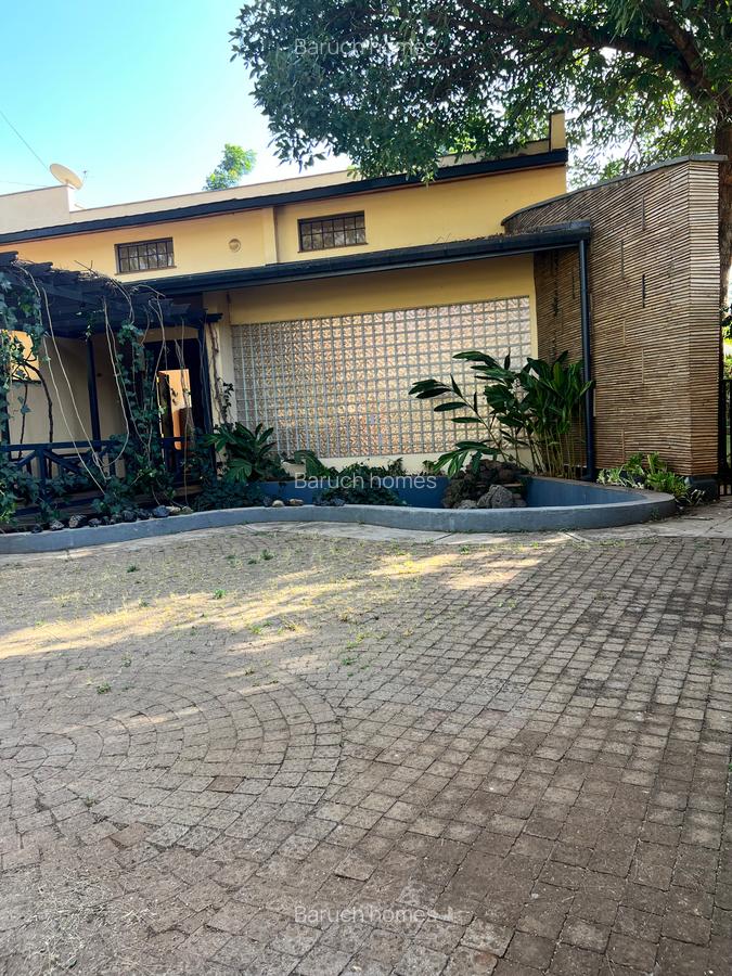 4 Bed House with En Suite in Runda - 8