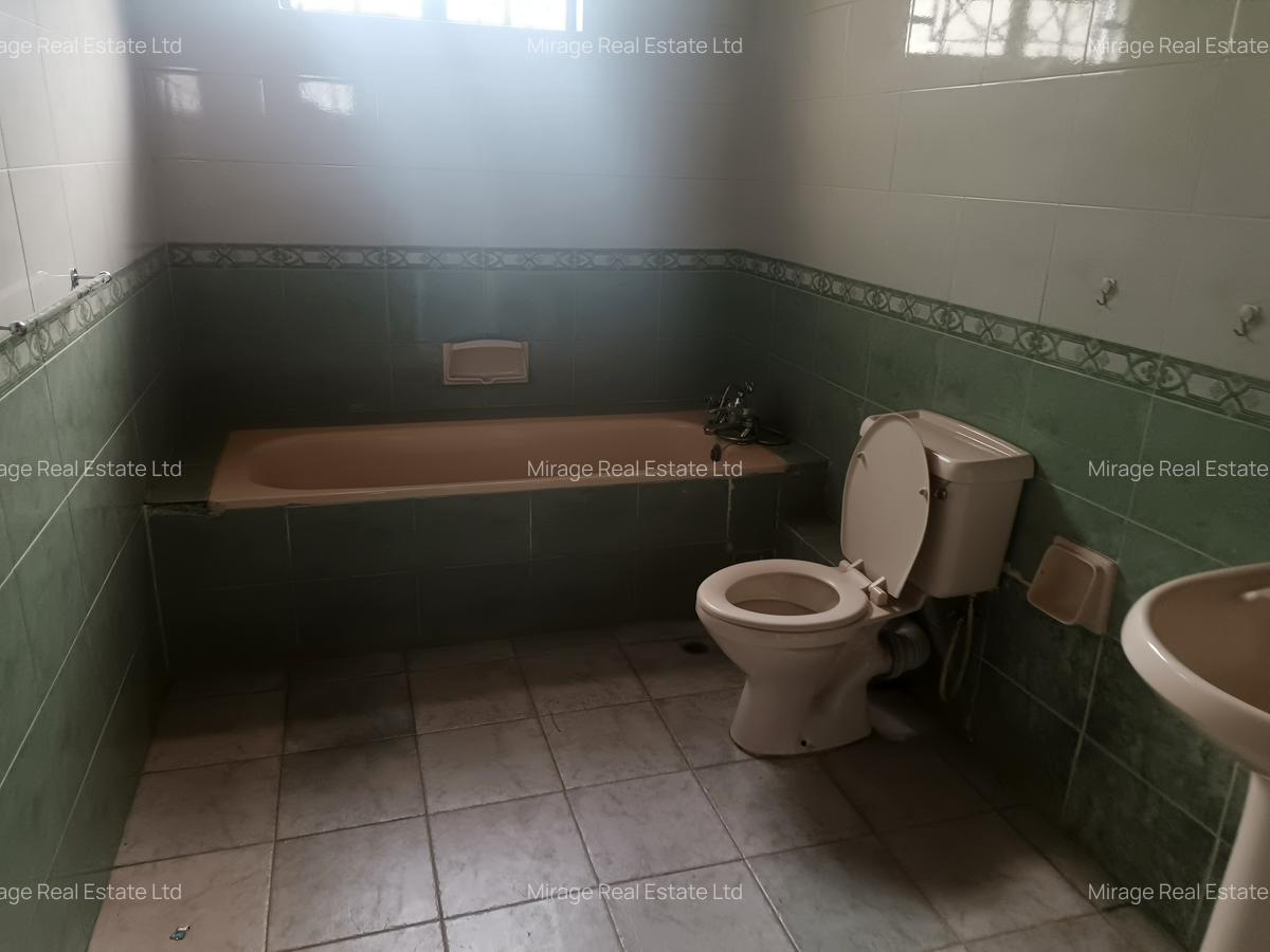 5 Bed Townhouse with En Suite in Kilimani - 7