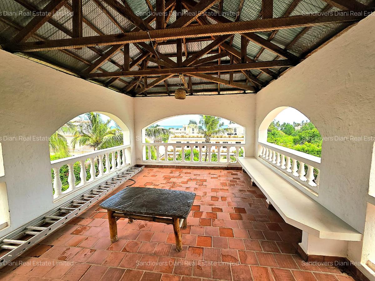 4 Bed Villa with En Suite in Diani - 3