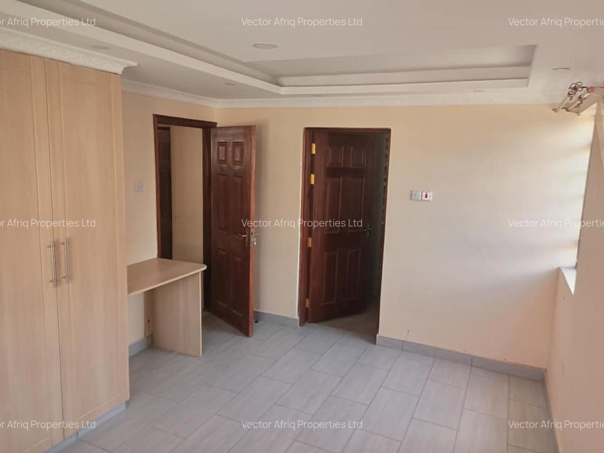 3 Bed House with En Suite at Acacia - 16