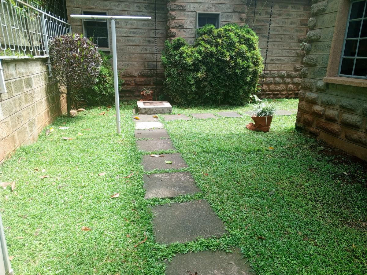 4 Bed Villa with En Suite in Lavington - 2