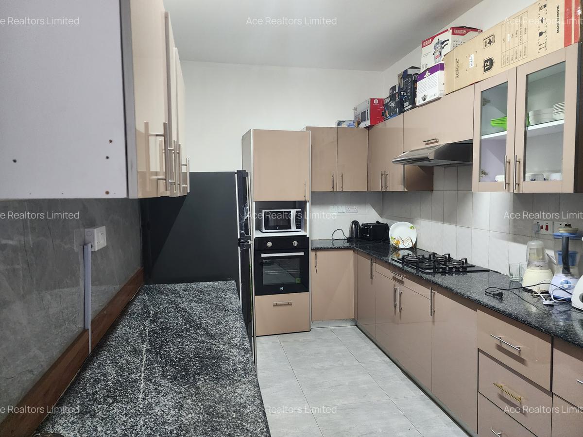 4 Bed Apartment with En Suite at 2Nd Parklands Avenue - 3