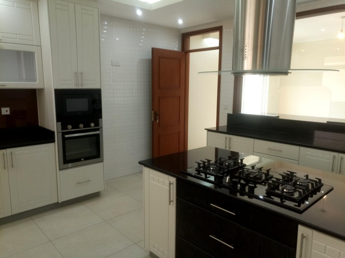 4 Bed Apartment with En Suite at Parklands Estate Nairobi - 11