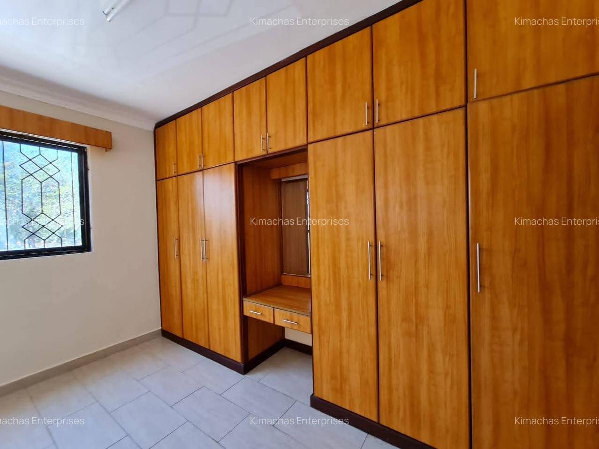 3 Bed Apartment with En Suite at Moyne Drive - 8