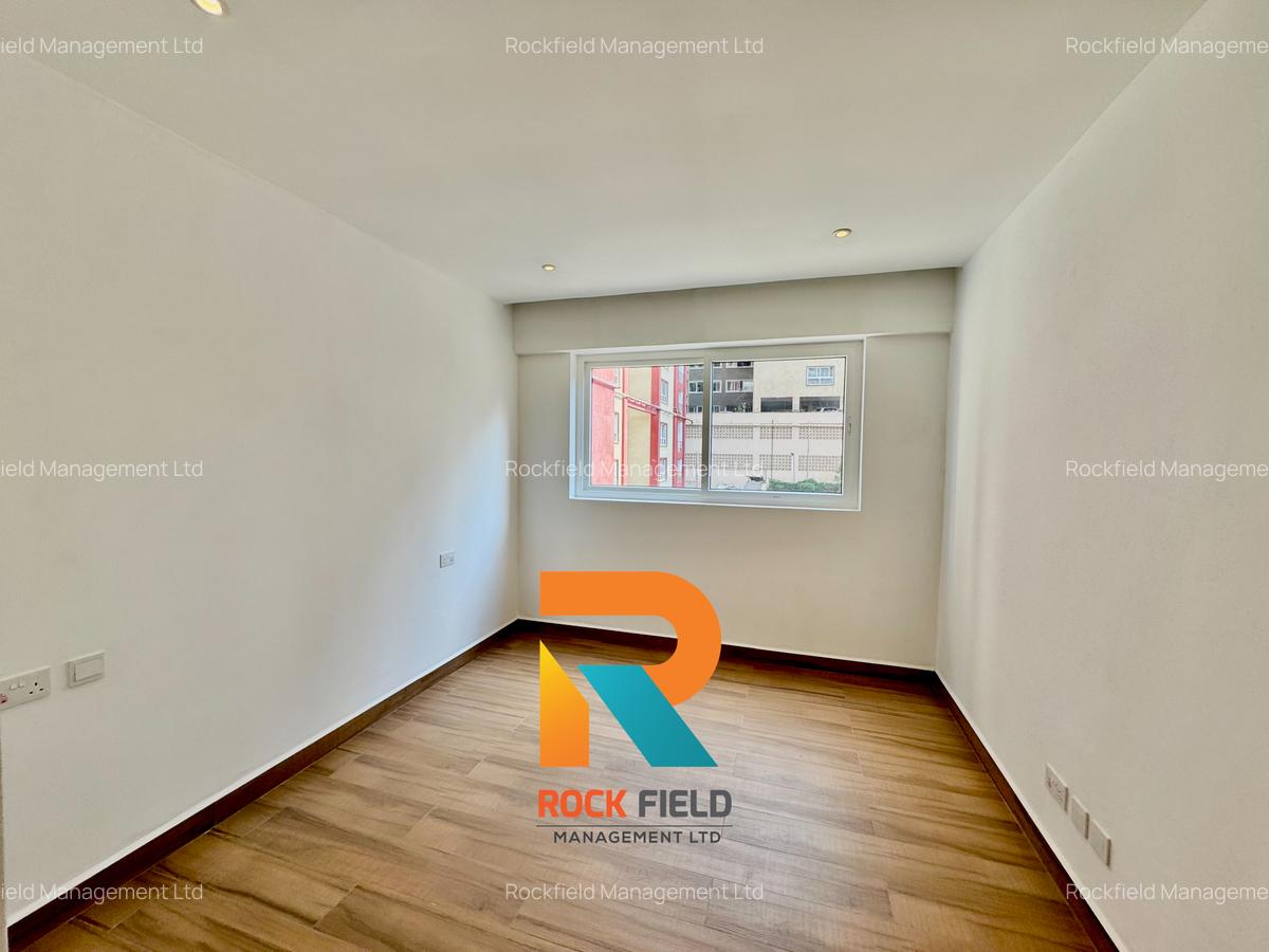 2 Bed Apartment with En Suite in General Mathenge - 7