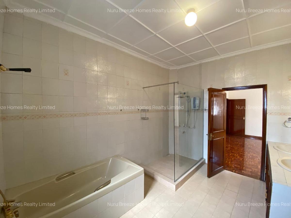 5 Bed Townhouse with En Suite in Nyari - 12