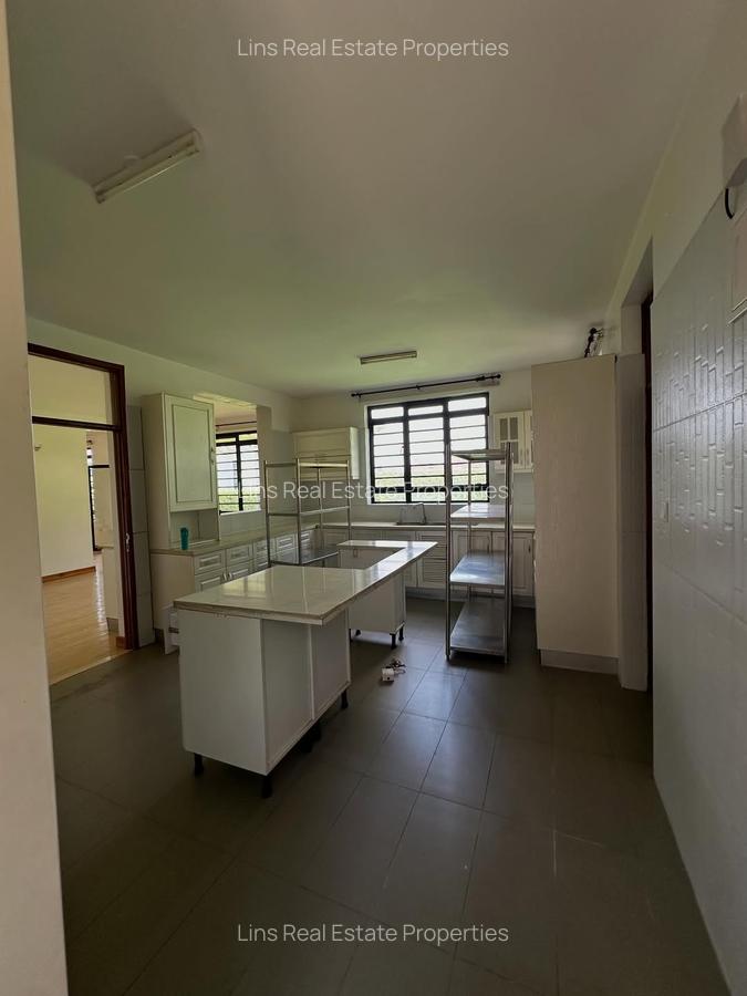 5 Bed Townhouse with En Suite in Runda - 7