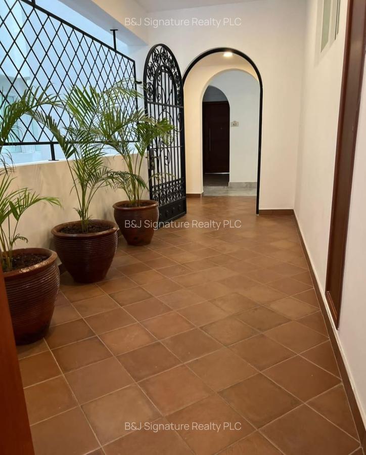 3 Bed Apartment with En Suite in Westlands Area - 13