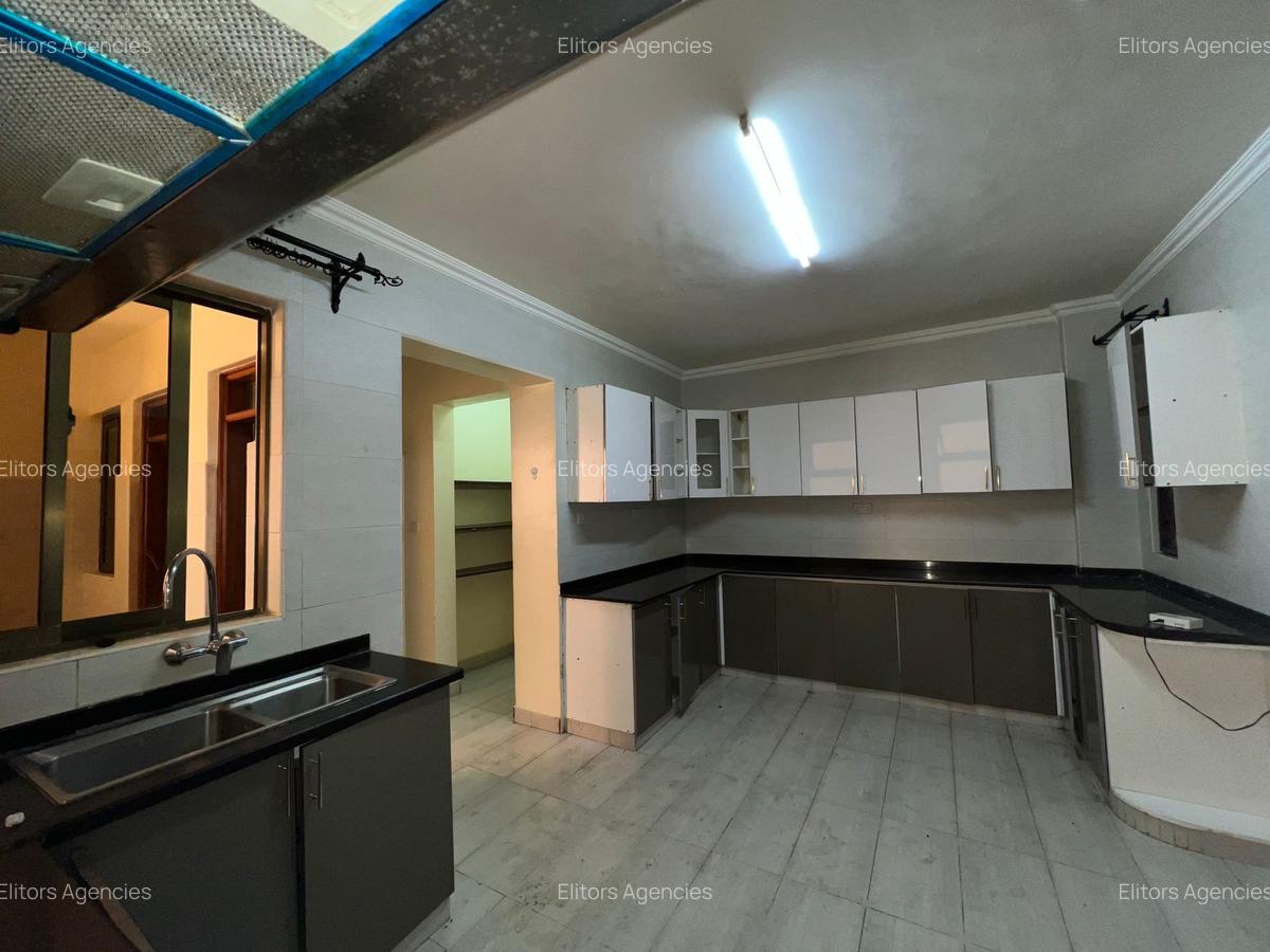 3 Bed Apartment with En Suite at Mandera Road - 6