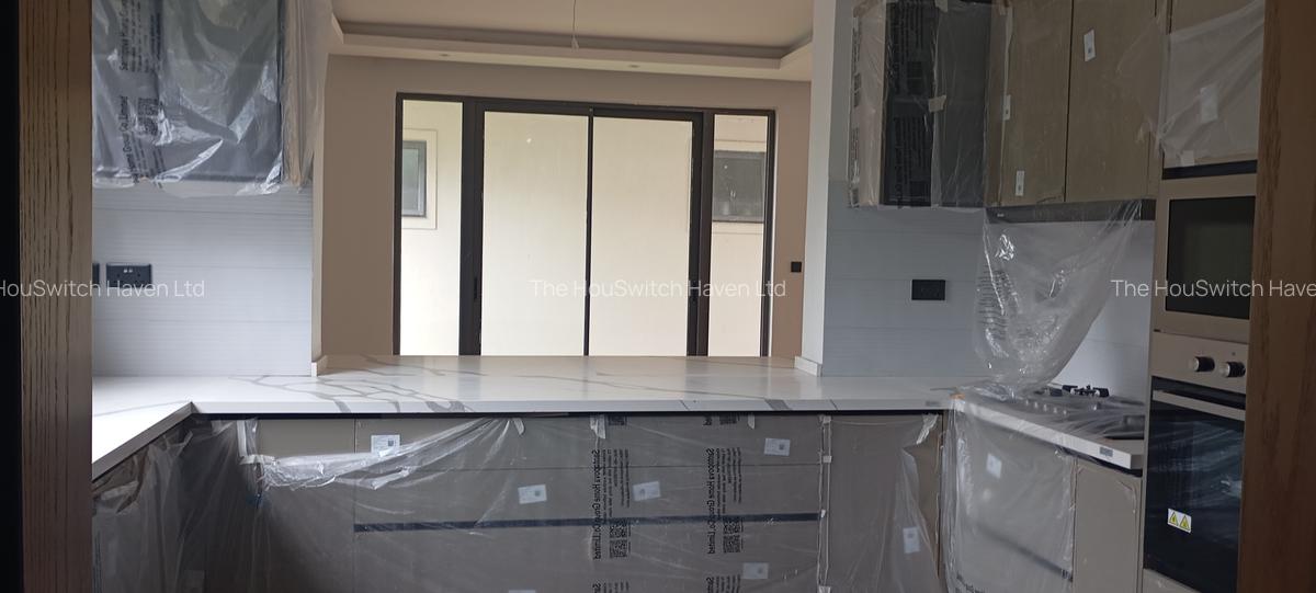 6 Bed Townhouse with En Suite at Off Convent Drive - 5