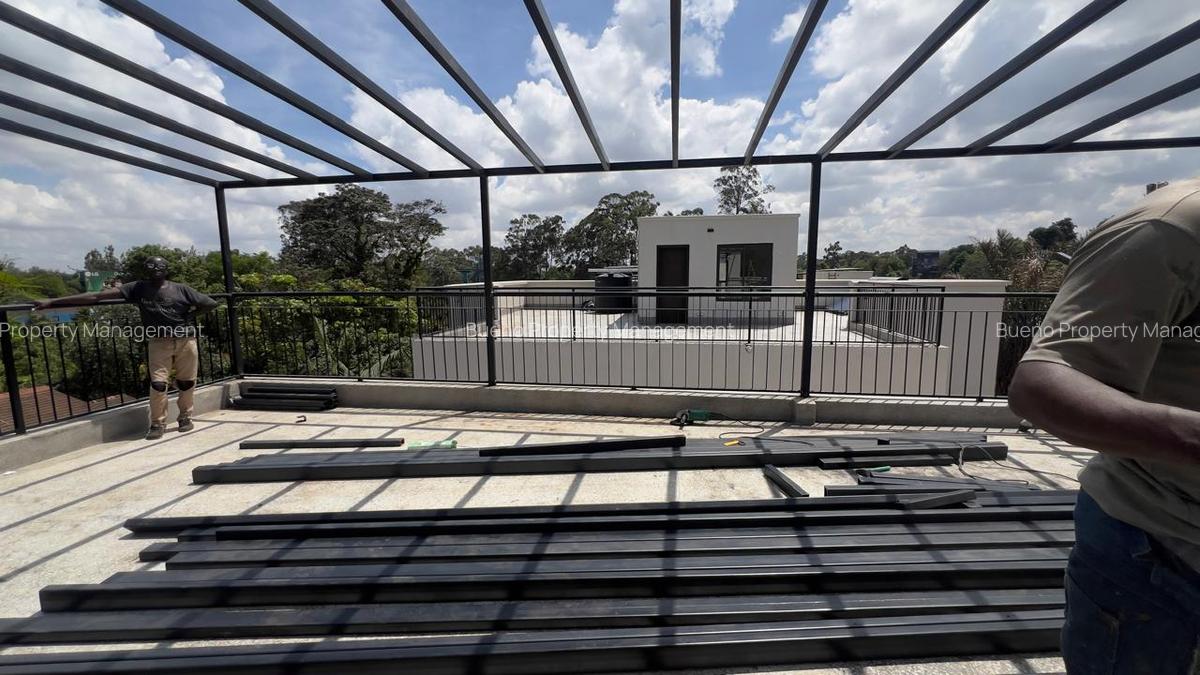 5 Bed Townhouse with En Suite in Lavington - 6