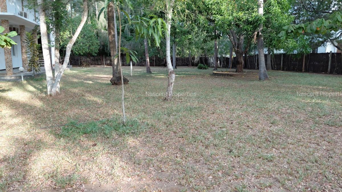 5 Bed House with En Suite in Watamu - 7