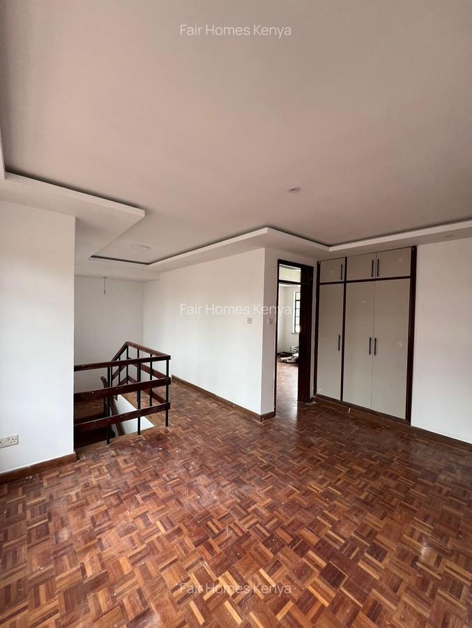 4 Bed Townhouse with En Suite at Lavington Green - 9