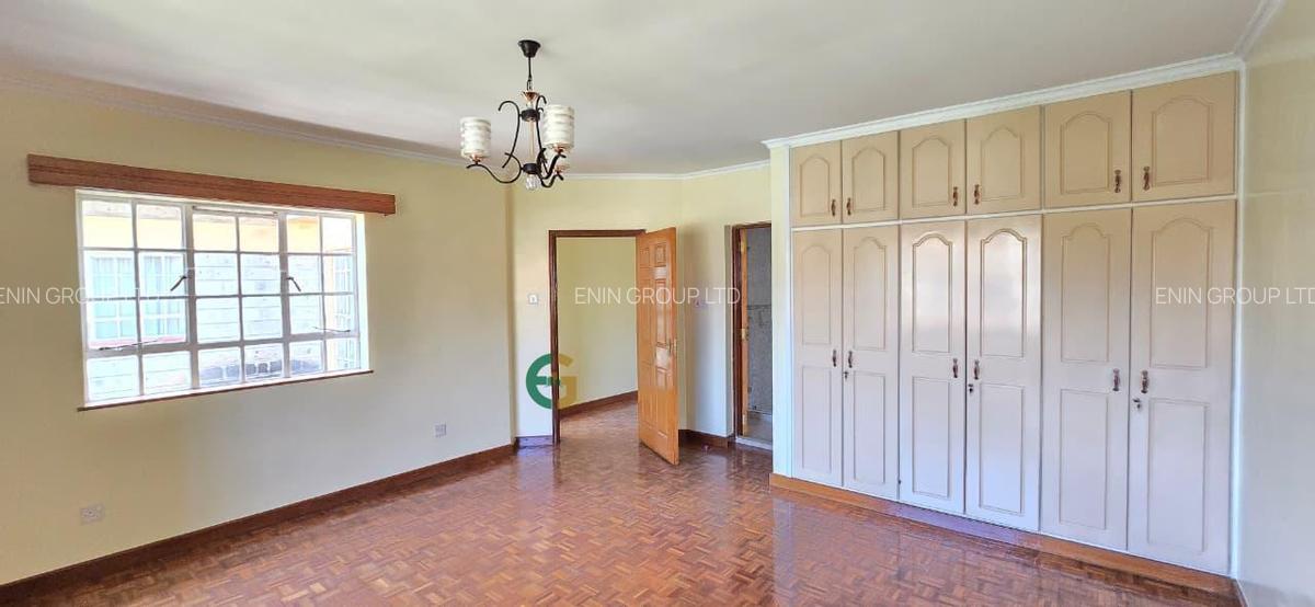 4 Bed Townhouse with En Suite in Lavington - 12