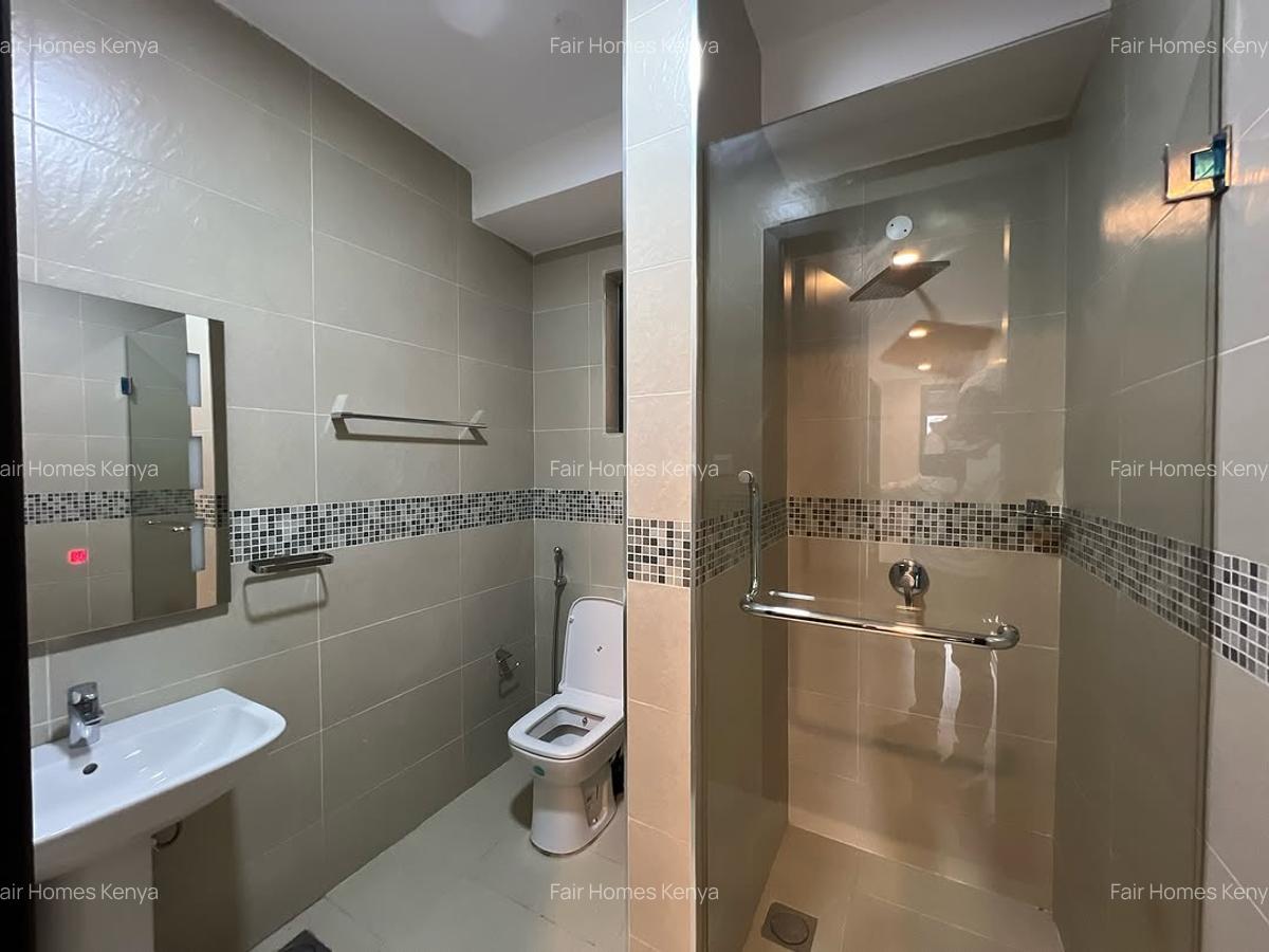 4 Bed Apartment with En Suite at Valley Arcade - 7