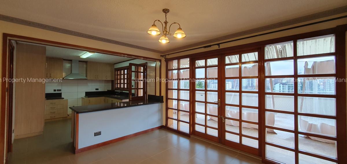 3 Bed Apartment with En Suite in Parklands - 2