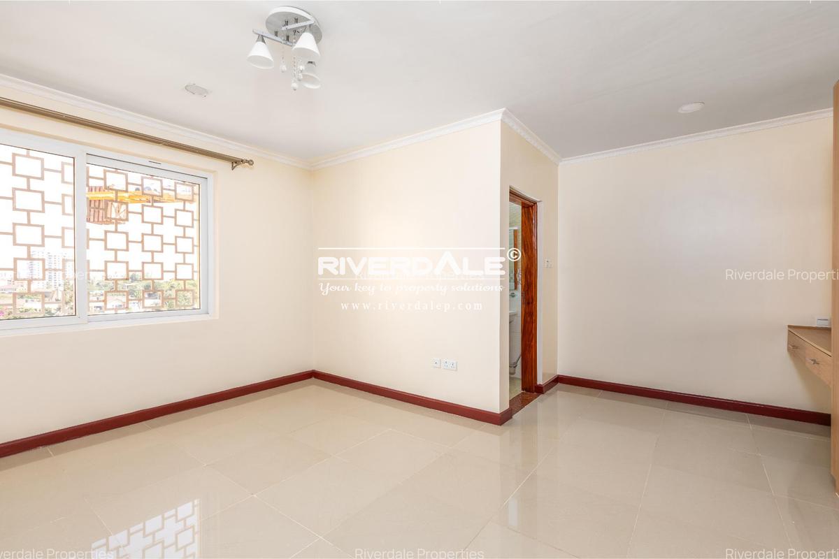 3 Bed Apartment with En Suite in Kilimani - 8